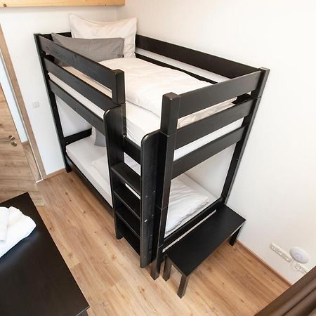 Ferienwohnungen "Zur Wally", Apartment Sauba ガルミッシュ・パルテンキルヒェン エクステリア 写真