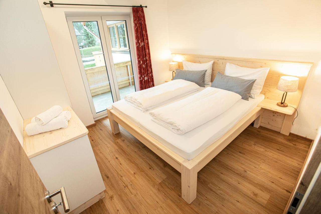 Ferienwohnungen "Zur Wally", Apartment Sauba ガルミッシュ・パルテンキルヒェン エクステリア 写真