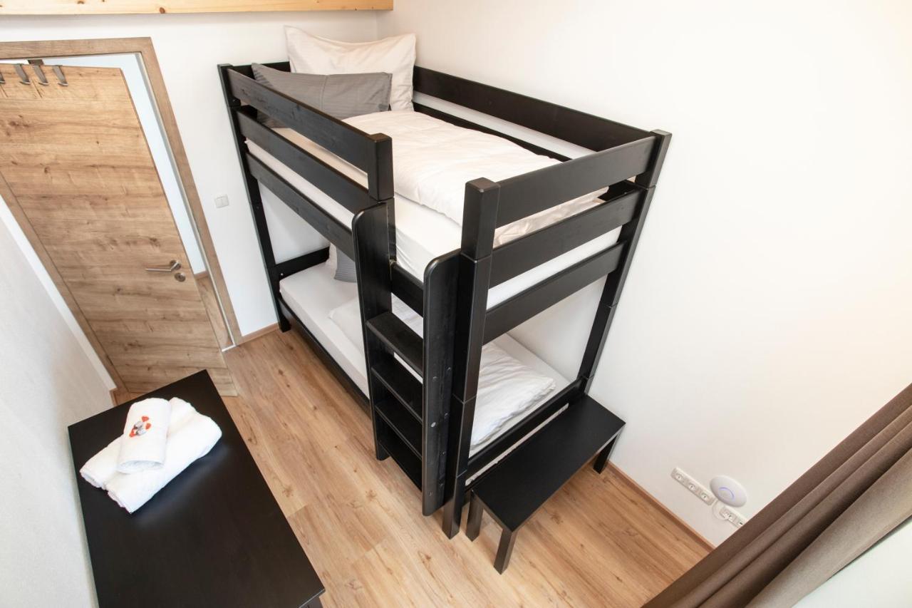 Ferienwohnungen "Zur Wally", Apartment Sauba ガルミッシュ・パルテンキルヒェン エクステリア 写真